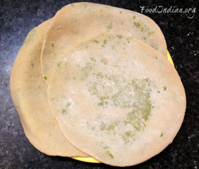 green pea paratha 8