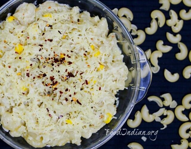 macaroni with white sauce 16