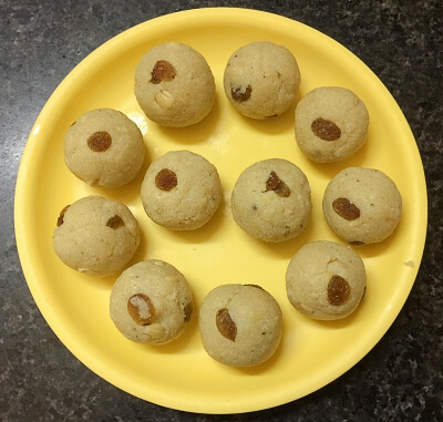 rava ladoo 12